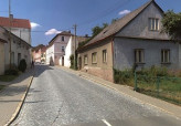 Žulové kostky u náměstí v Kelči budou nahrazeny živičným povrchem