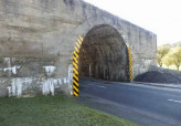 Zmizí betonový podjezd pod nikdy nepostavenou silnicí do Luhačovic