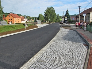 Rekonstruovaná silnice III/49026 v Biskupicích / foto: V. Cekota