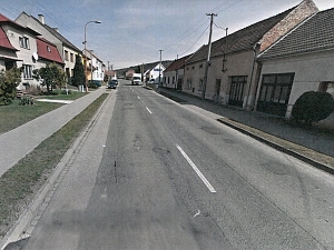 Původní silnice II/495 v Záhorovicích / foto: archiv ŘSZK