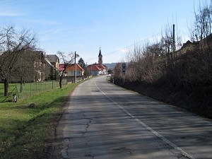 Silnice II/487 v Huslenkách před rekonstrukcí / foto: archiv ŘSZK