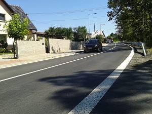 Rekonstruovaný úsek silnice III/4867 v Rožnově p. Radh. / foto: P. Zedková