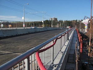 Opravená východní polovina nadjezdu bude brzy otevřena / foto: V. Cekota