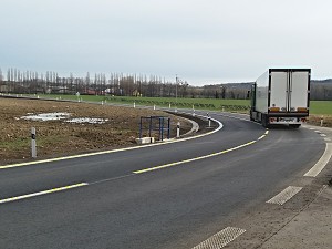 Rekonstruovaný úsek silnice II/150 u Loukova / foto: P. Zedková