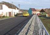Čtvrt kilometru obnovené silnice III. třídy získali ve Chvalnově